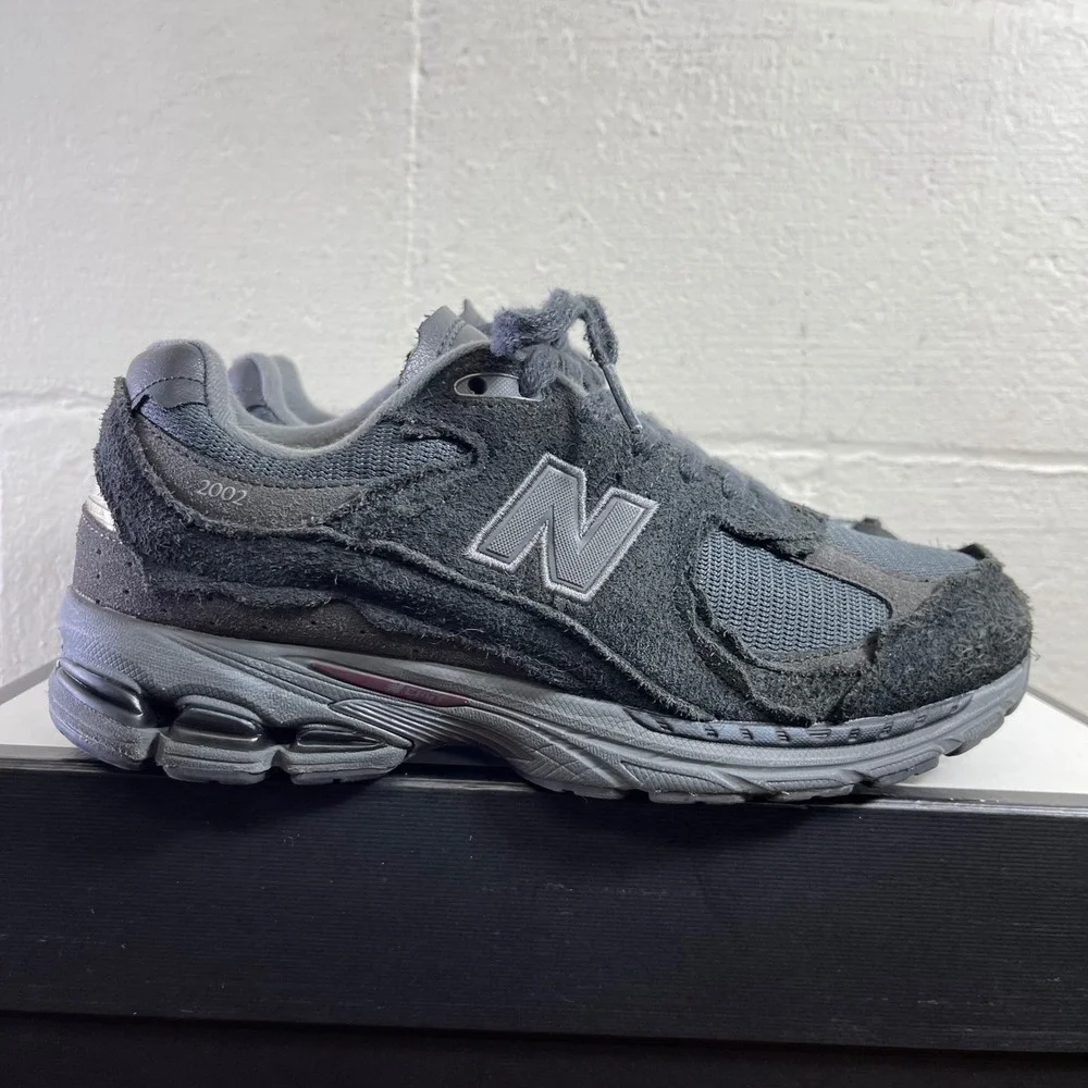 New Balance 2002R M2002RDB Protection Pack Phantom Black Sneaker Men's 7.5 D‎